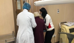 百岁老人想拔牙？安排！四川省老年病医院医生为105岁老人完成心电监护拔牙