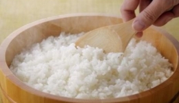 糖友们 | 吃沥米饭控糖吗？你家的电饭煲煮饭少放点水一样管用！