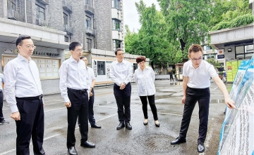 省委常委、秘书长陈炜到省五医院走访慰问并调研指导工作